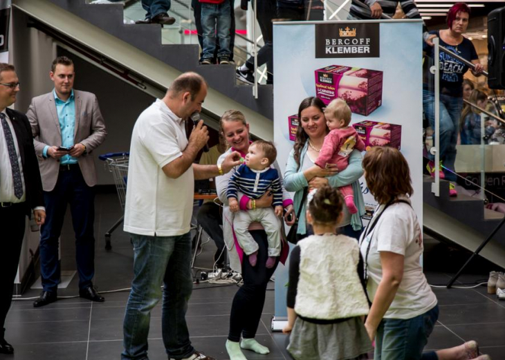 Preteky lezúňov v nákupnom centre OC MAX Trenčín - fotografia č. 1