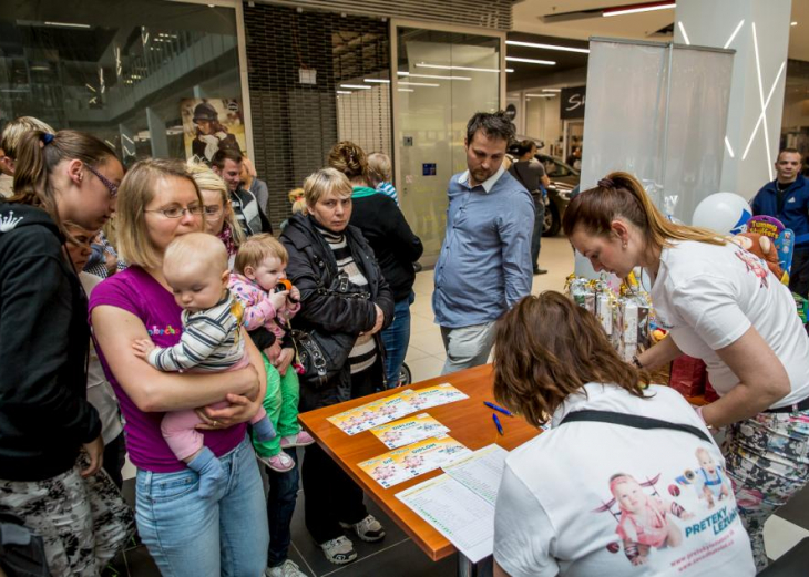 Preteky lezúňov v nákupnom centre OC MAX Trenčín - fotografia č. 1