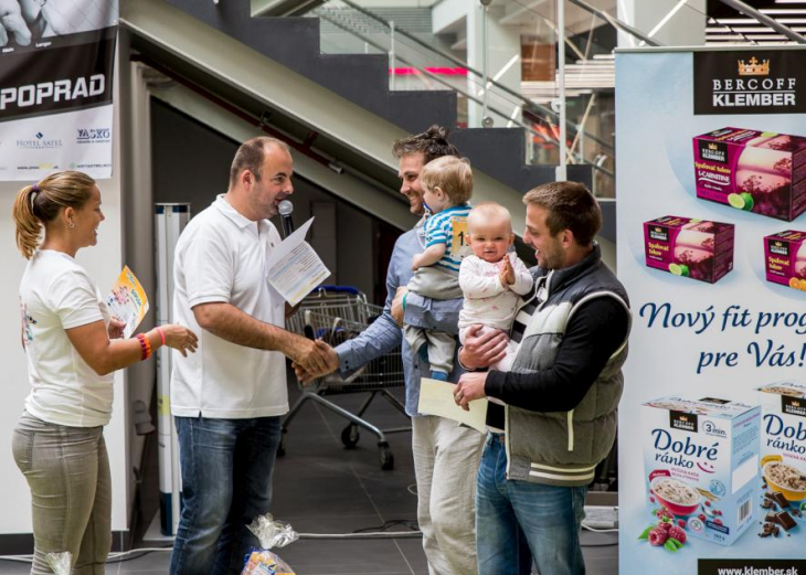 Preteky lezúňov v nákupnom centre OC MAX Trenčín - fotografia č. 1