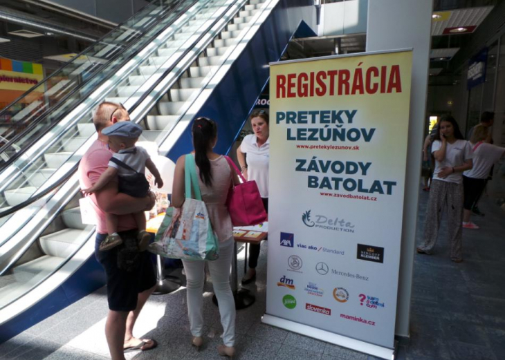 Preteky lezúňov v nákupnom centre OC MAX Trenčín - fotografia č. 1