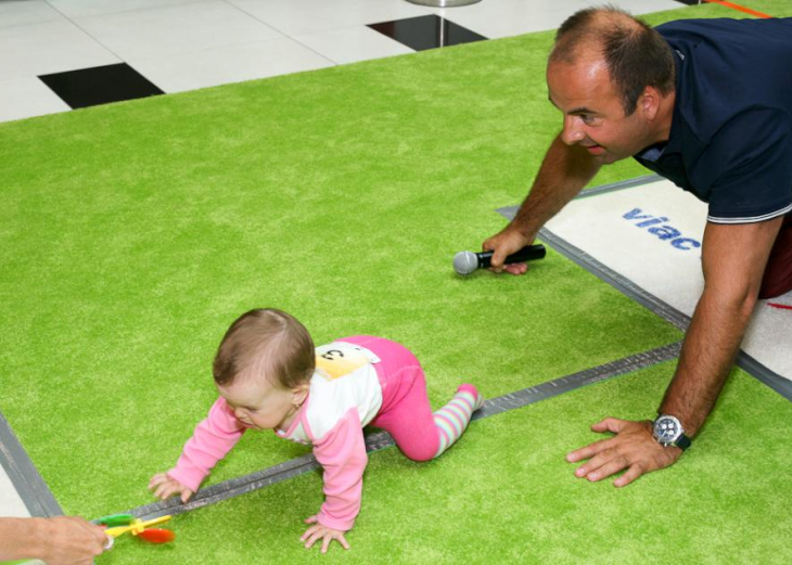 Preteky lezúňov v nákupnom centre OC MAX Trenčín - fotografia č. 1