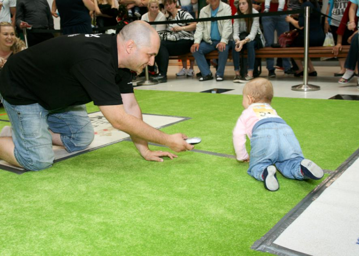 Preteky lezúňov v nákupnom centre OC MAX Trenčín - fotografia č. 1