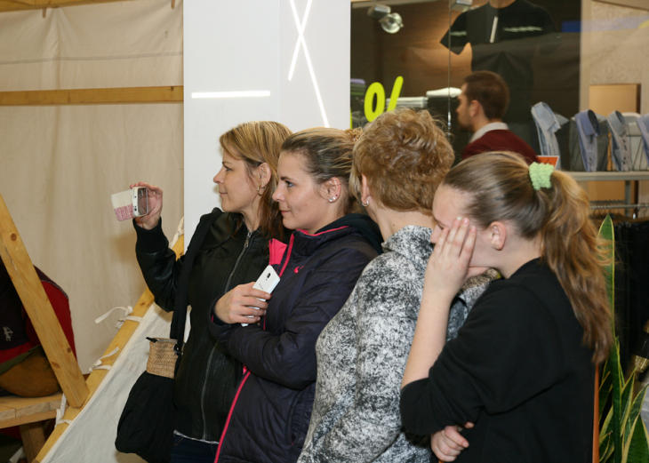 ŽIVÝ STREDOVEKÝ BETLEHEM - FOTOGALÉRIA v nákupnom centre OC MAX Trenčín - fotografia č. 1