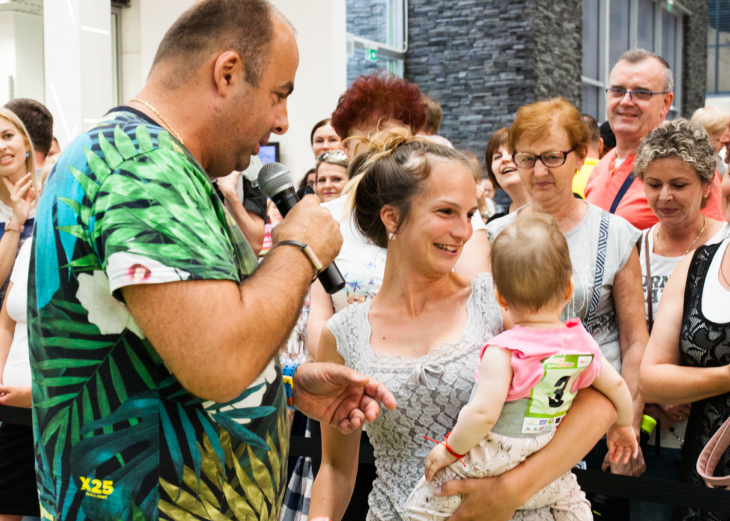 FOTOGALÉRIA Z AKCIE PRETEKY LEZÚŇOV v nákupnom centre OC MAX Trenčín - fotografia č. 1