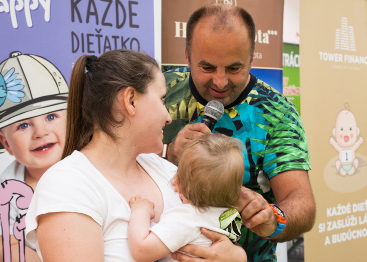 FOTOGALÉRIA Z AKCIE PRETEKY LEZÚŇOV v nákupnom centre OC MAX Trenčín - fotografia č. 1