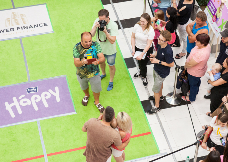 FOTOGALÉRIA Z AKCIE PRETEKY LEZÚŇOV v nákupnom centre OC MAX Trenčín - fotografia č. 1