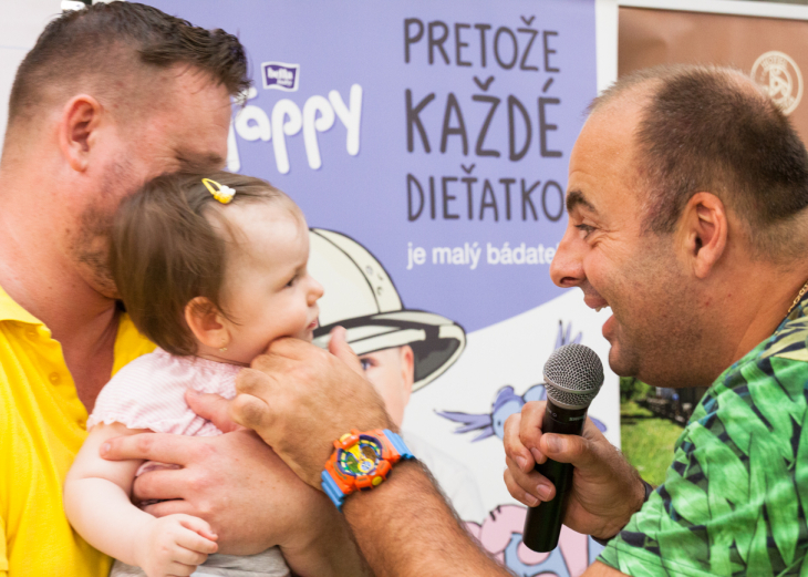 FOTOGALÉRIA Z AKCIE PRETEKY LEZÚŇOV v nákupnom centre OC MAX Trenčín - fotografia č. 1